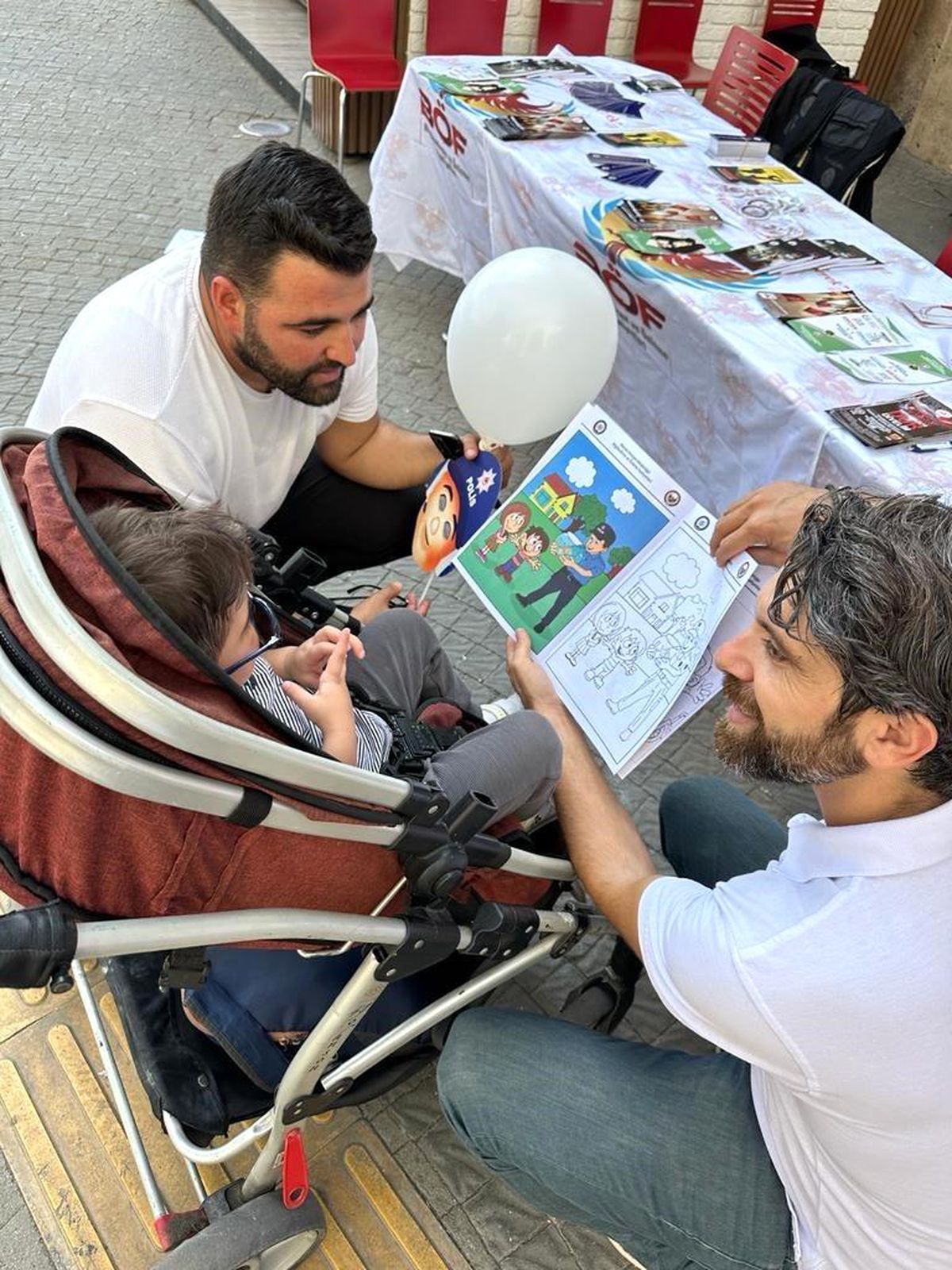 Mersin Polisi Vatandaşları Teröre Karşı Bilgilendiriyor