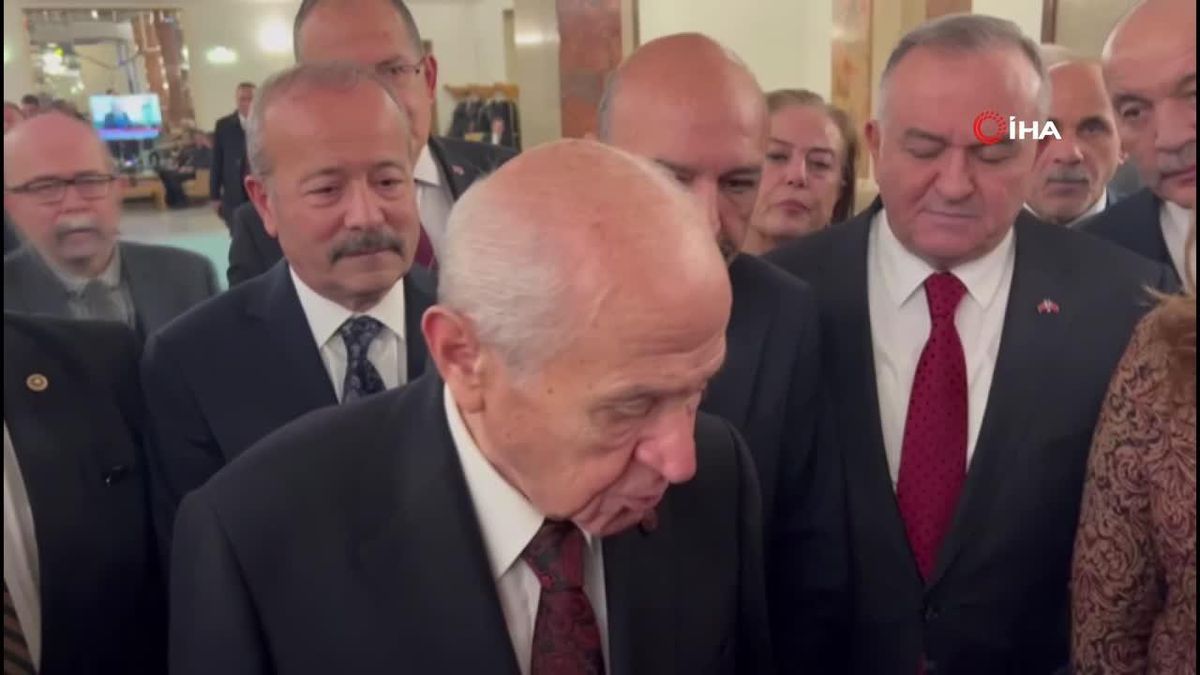 Bahçeli\'den \'Cumhurbaşkanı ile görüşme olacak mı\' sorusuna cevap: "Komisyon çalışmaları devam ediyor, sonuçlanmaya yakın hale geliyor.