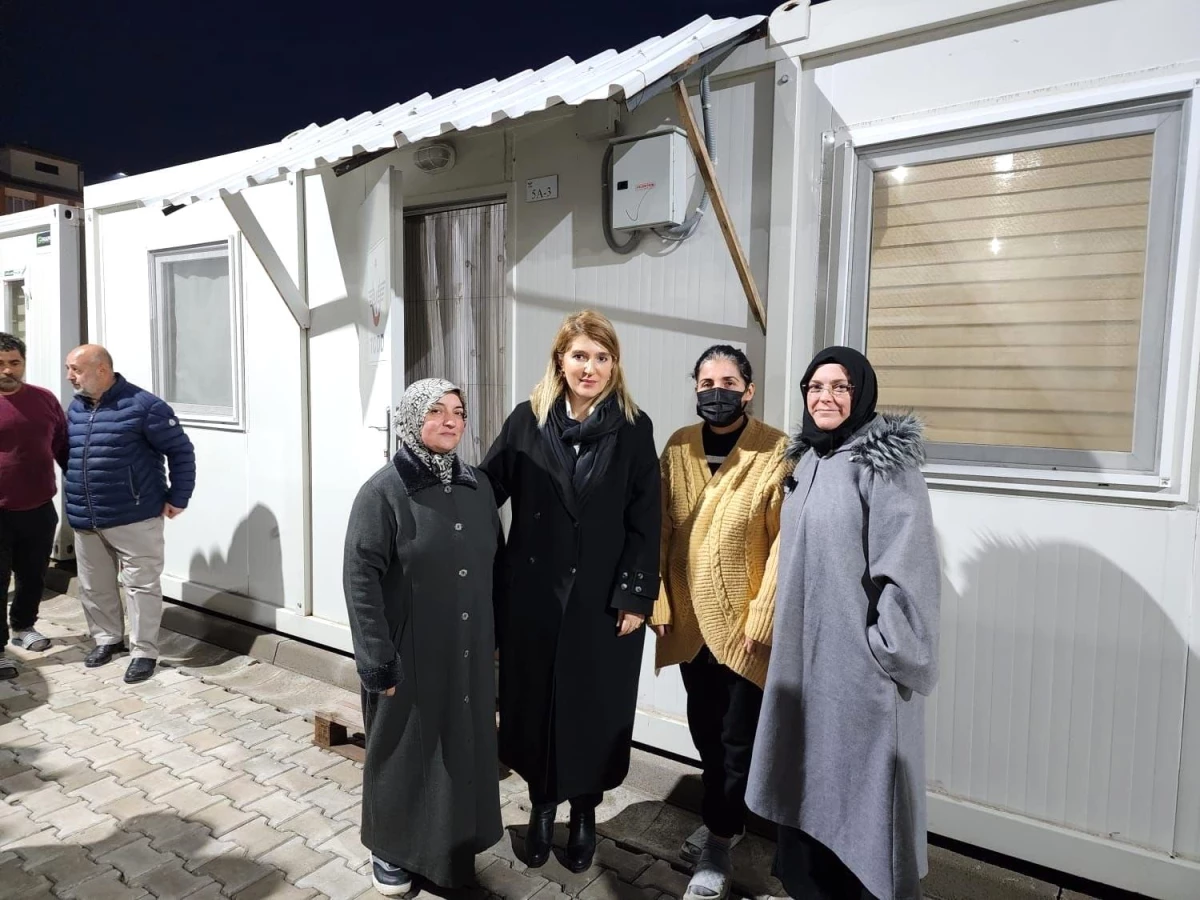 AK Parti Milletvekili Ölmeztoprak, Malatya\'daki depremzedeleri ziyaret etti