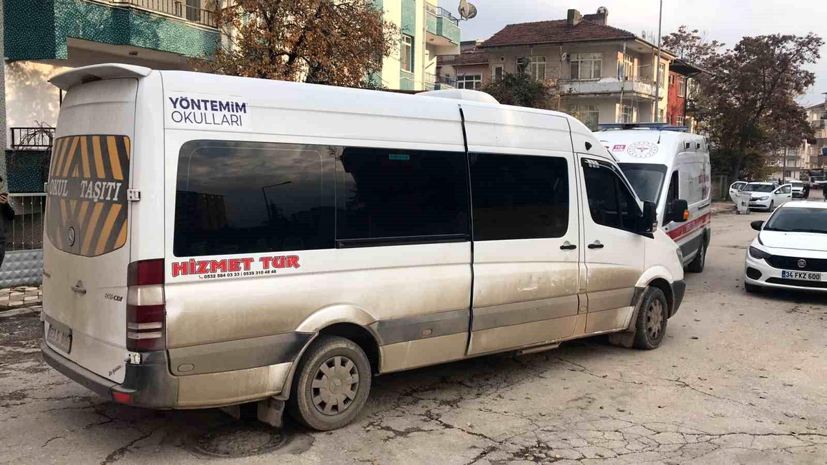 Elazığ\'da Minibüs Çocuklara Çarptı