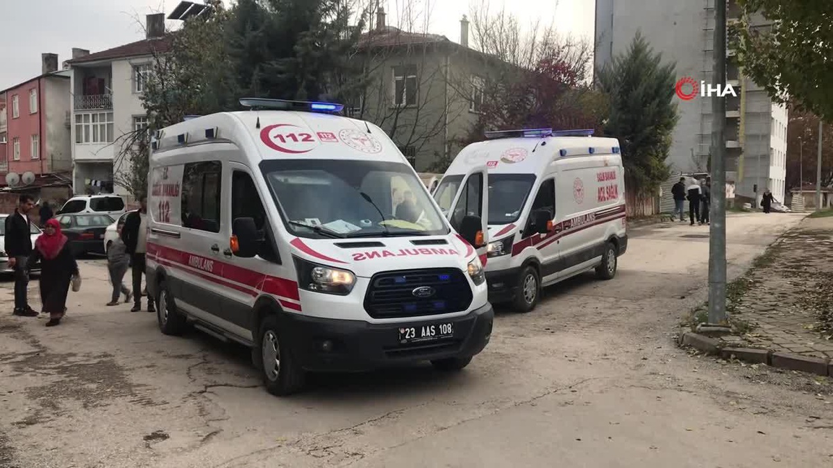 Minibüsün çarptığı 2 çocuk yaralandı