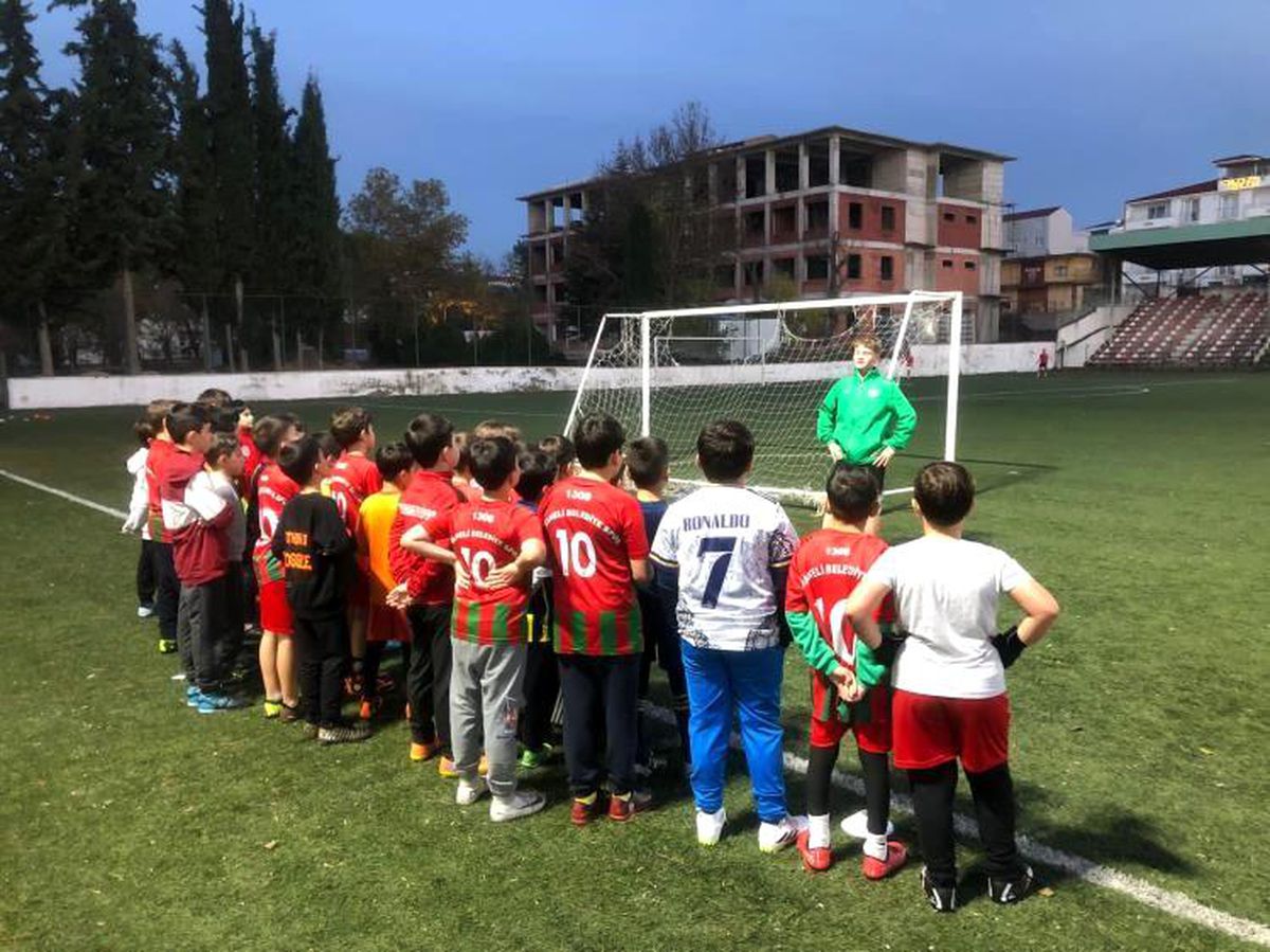 1308 Osmaneli Belediyespor U9 takımı sosyal etkinlikler düzenliyor