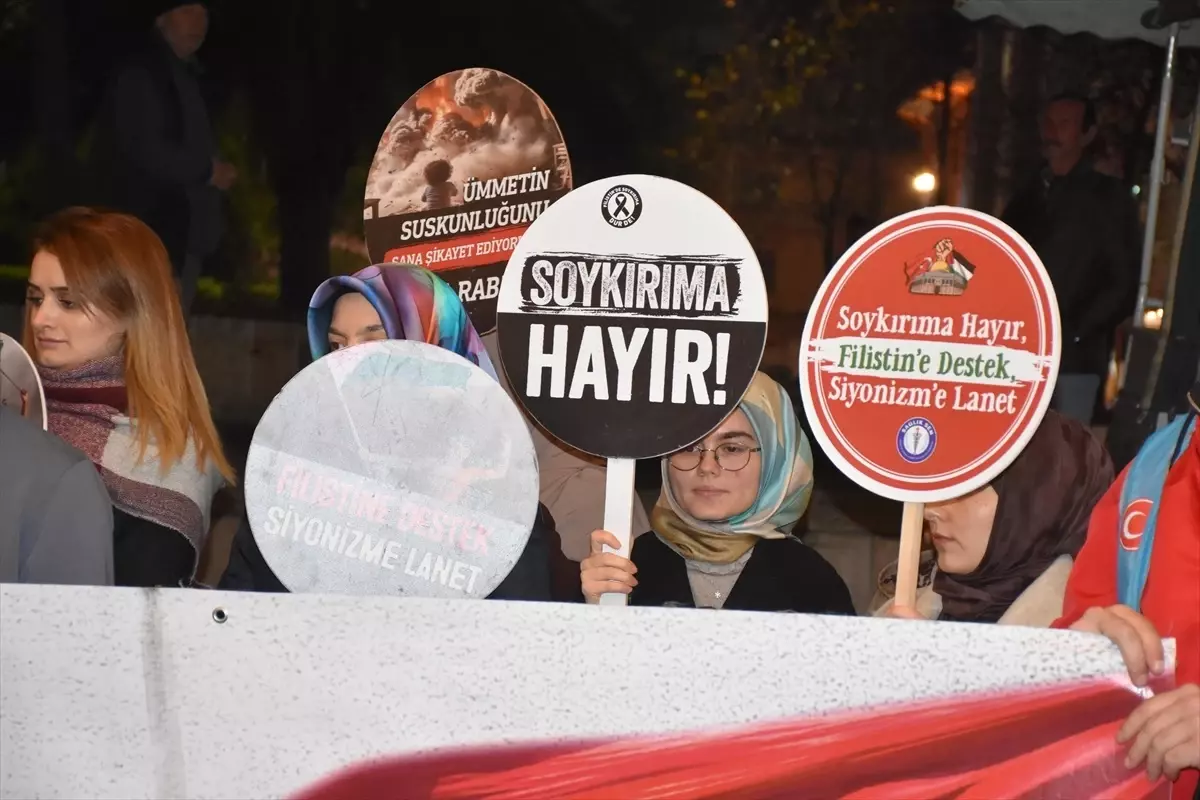 Trabzon, Artvin, Giresun ve Ordu\'da İsrail\'in Gazze\'ye yönelik saldırıları protesto edildi