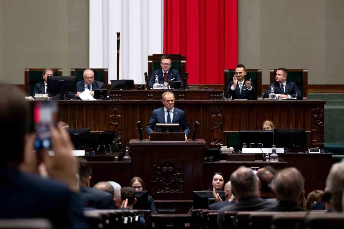 Polonya\'da Morawiecki Hükümeti Düştü, Yeni Başbakan Donald Tusk Oldu