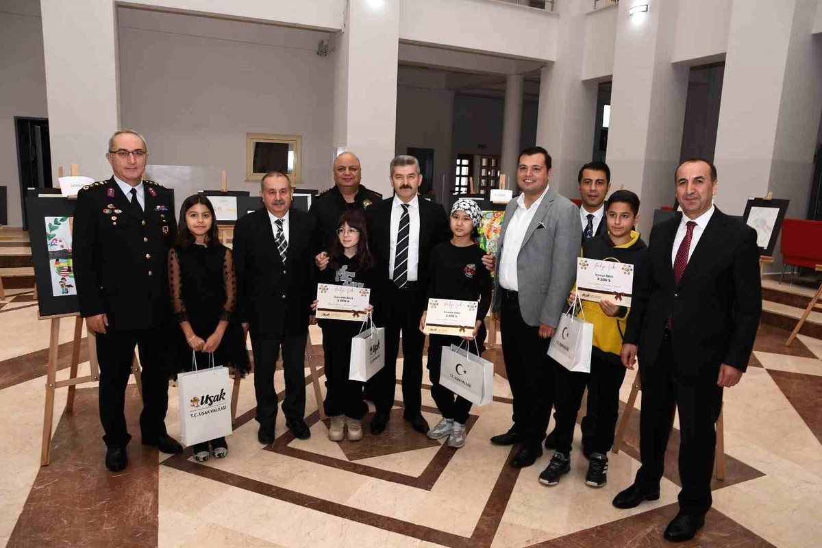 Uşak\'ta İnsan Hakları Günü Etkinliği Düzenlendi
