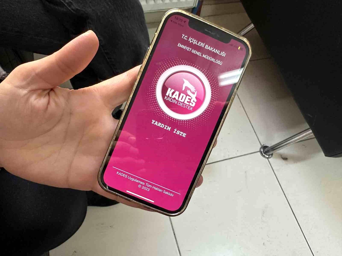 Yüksekova\'da Kadın Acil İhbar Sistemi tanıtıldı