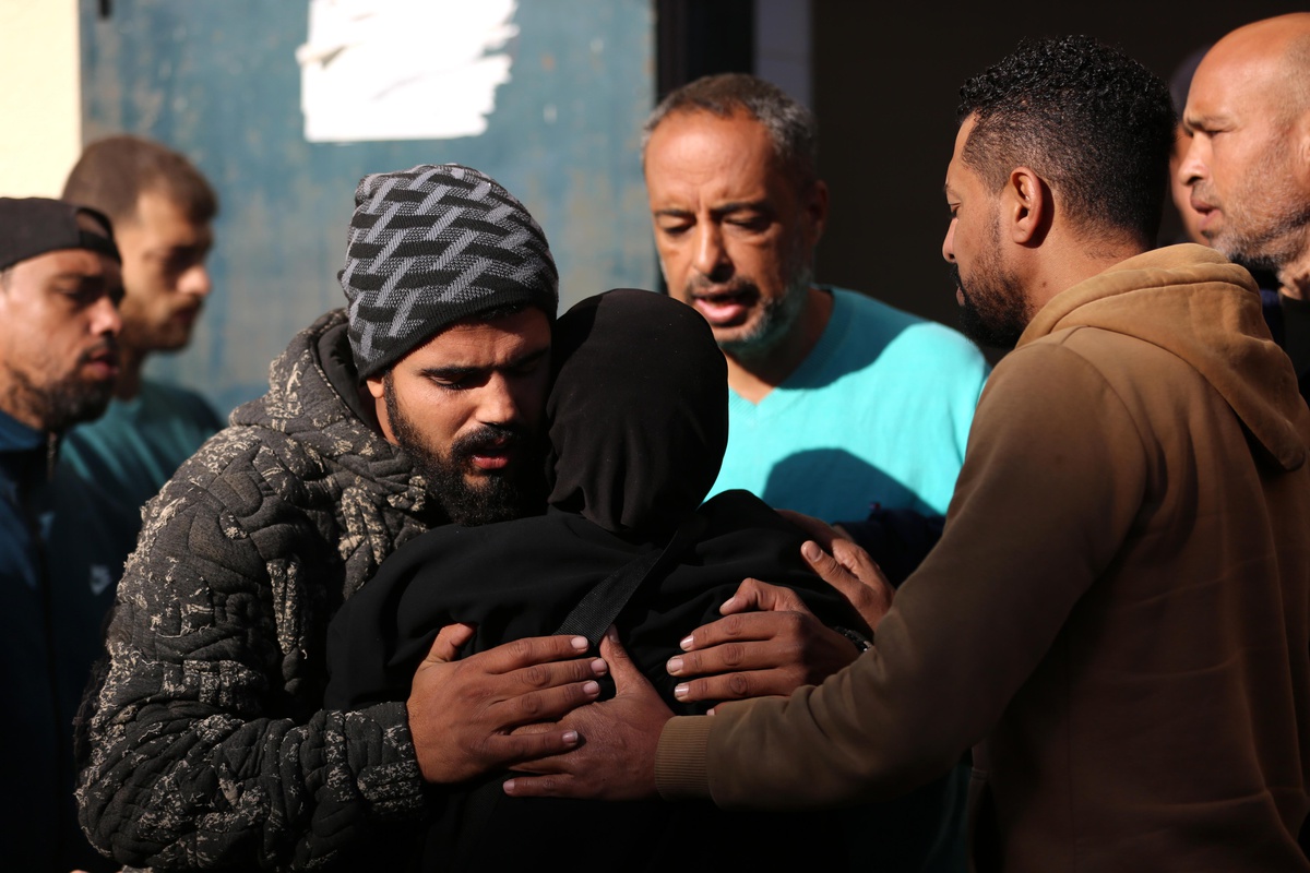 Gazze Şeridi\'nde Hamas-İsrail çatışmalarında 18.000\'den fazla Filistinli hayatını kaybetti