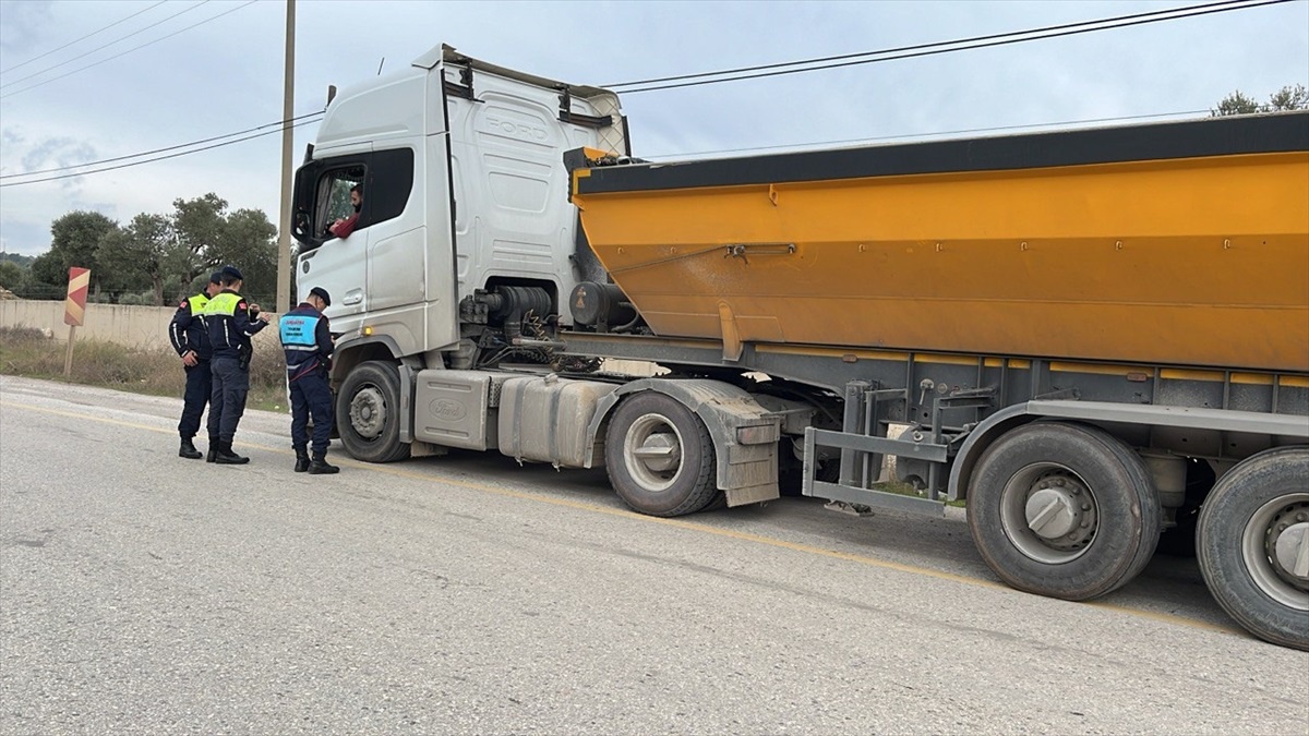 Bodrum\'da hafriyat kamyonlarına ve beton mikserlerine ceza yağdı