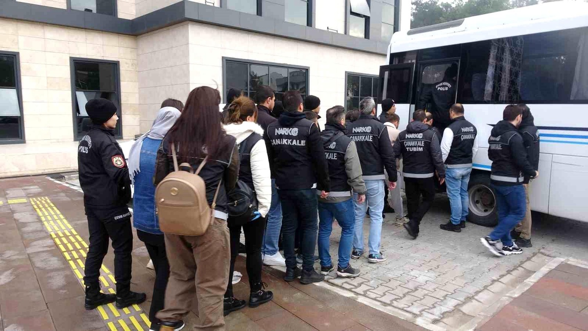 Çanakkale\'de Uyuşturucu Operasyonu: 4 Tutuklama