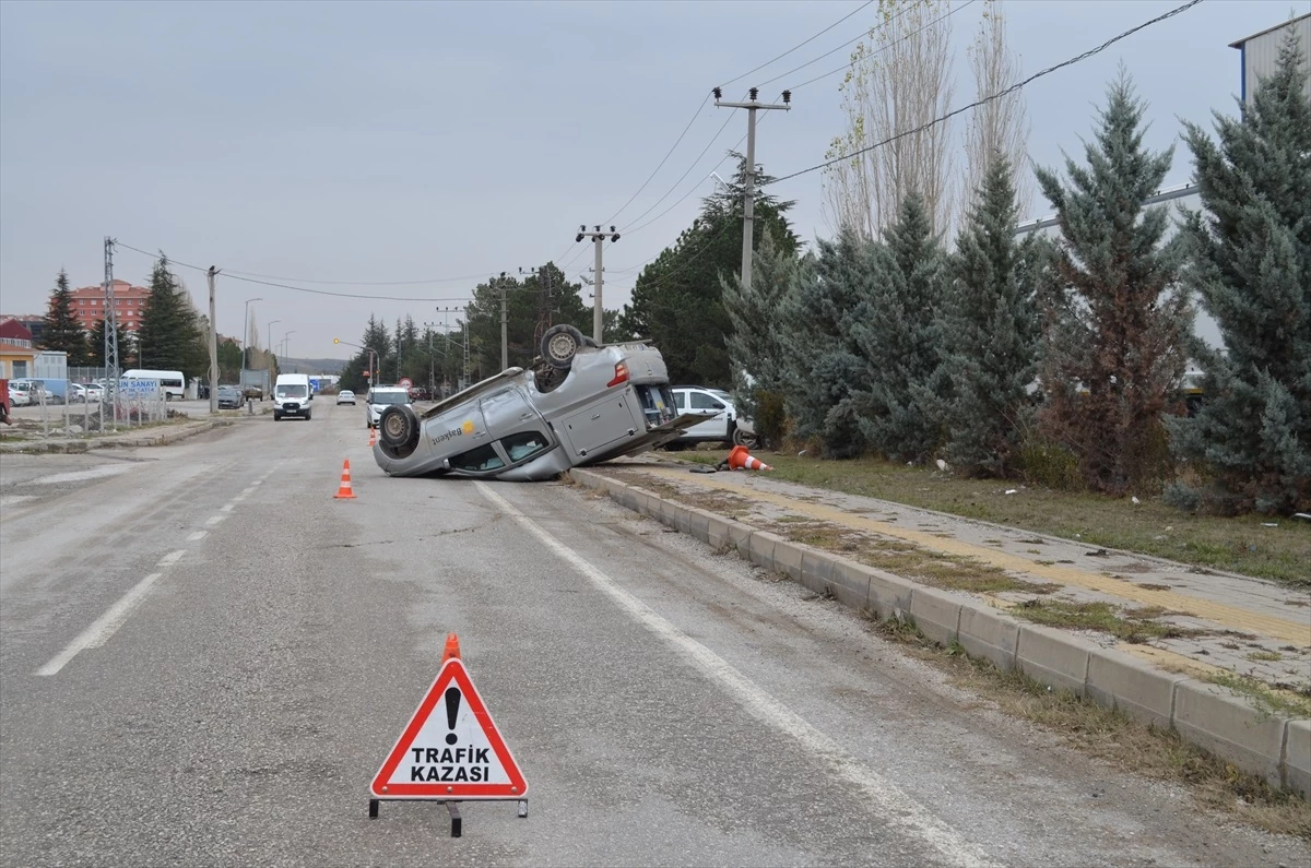 Çankırı\'da trafik kazası: 2 kişi hafif yaralandı