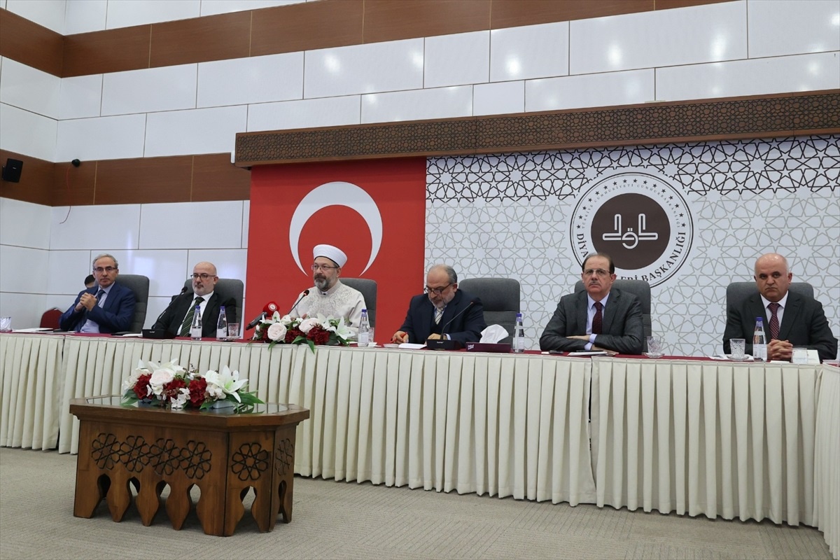Diyanet İşleri Başkanı: İlahiyat ve İslami ilimler fakülteleri programları güncellenmeli
