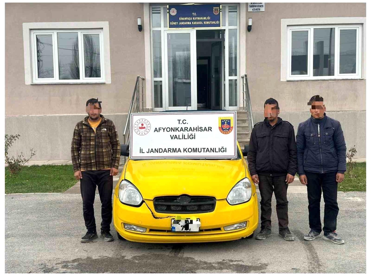 Konya\'dan İzmir\'e göçmen taşıyan şahıs yakalandı