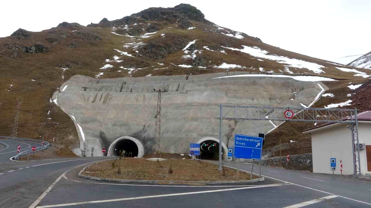 Eğribel Tüneli Çift Tüple Hizmete Açıldı