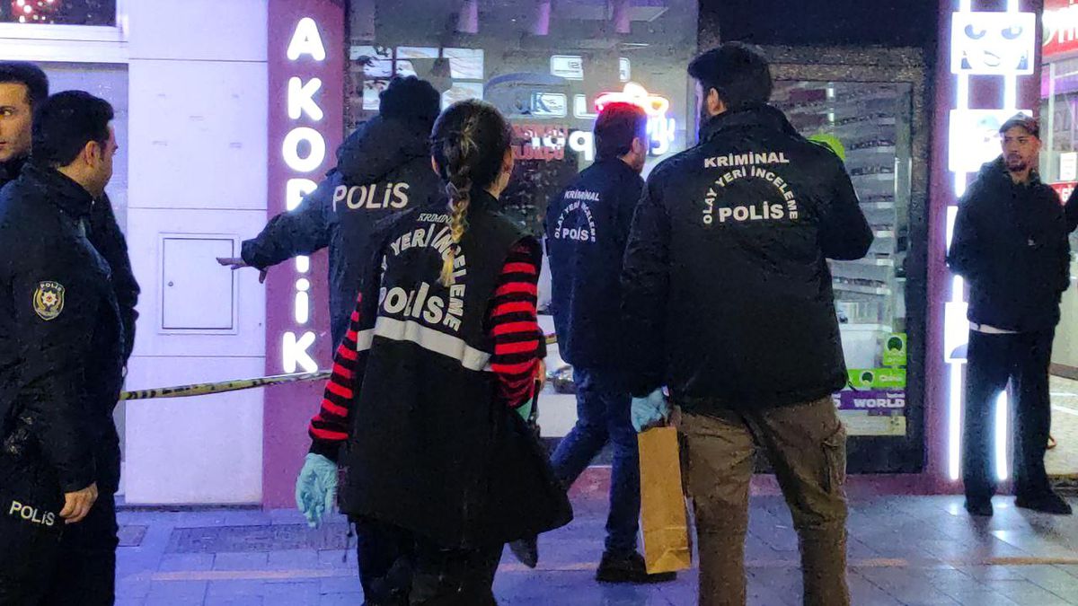 Köfteci Dükkanı Sahibi Pompalı Tüfekle Vuruldu