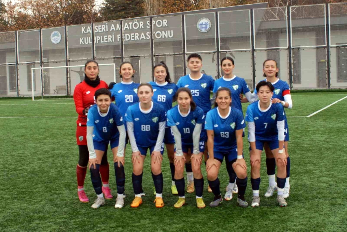 Kadınlar 2. Lig C Grubu\'nda Gölbaşı Belediyespor, Kılıçaslan Yıldızspor\'u 5-0 mağlup etti