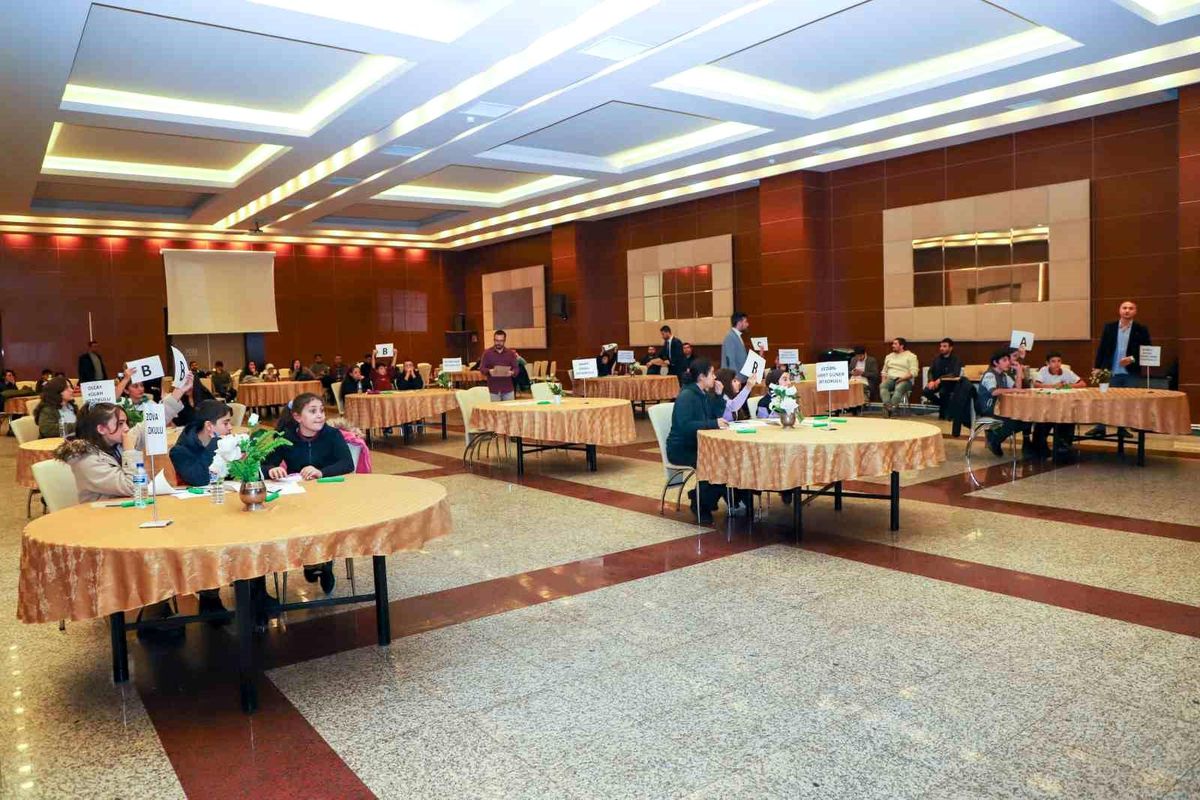 Şehitkamil\'deki Ortaokullar kıyasıya yarıştı