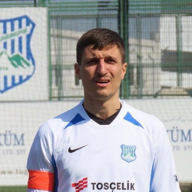 5 yaşındaki oğlunu boğarak öldüren eski futbolcu Cevher Toktaş'ın müebbet hapis cezası onandı 5 yaşındaki oğlunu boğarak öldüren eski futbolcu Cevher Toktaş'ın müebbet hapis cezası onandı