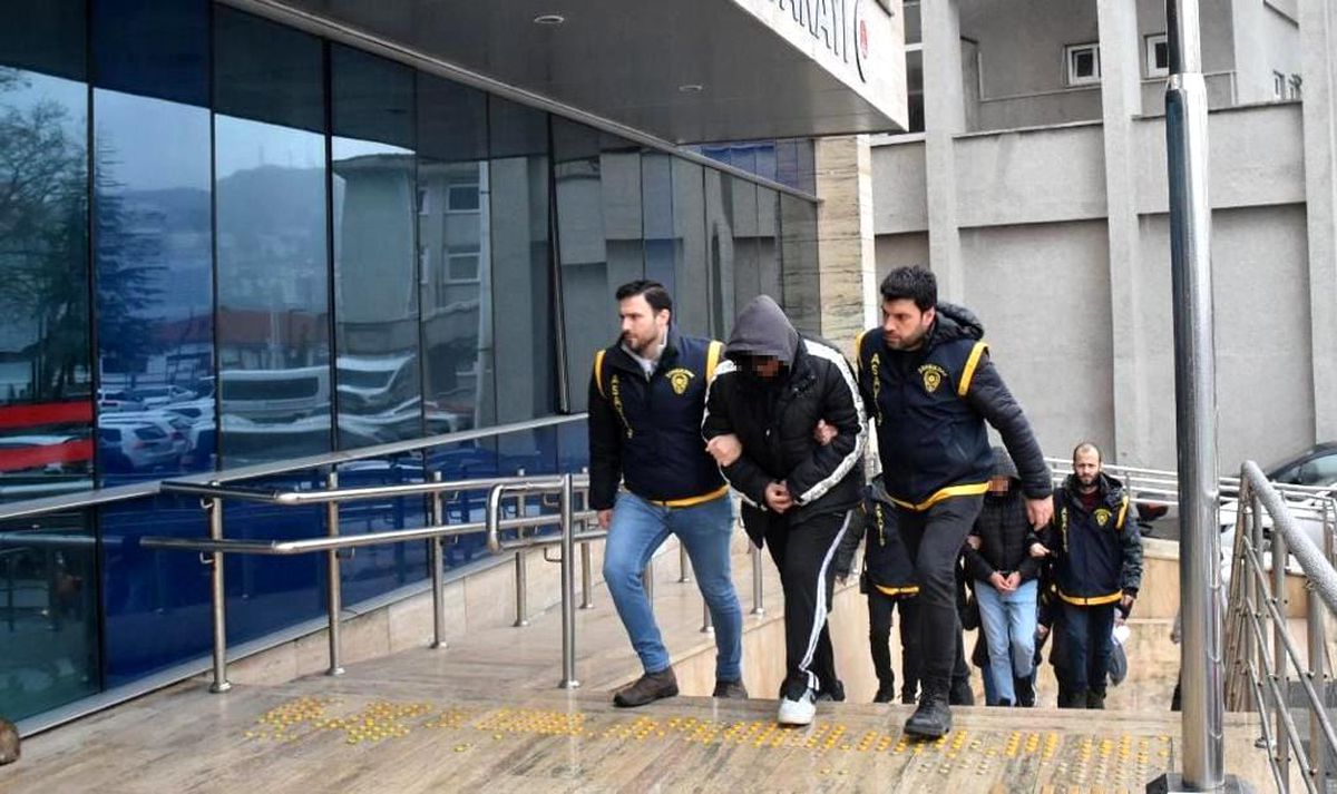 Zonguldak\'ta Yatırım Dolandırıcıları Yakalandı