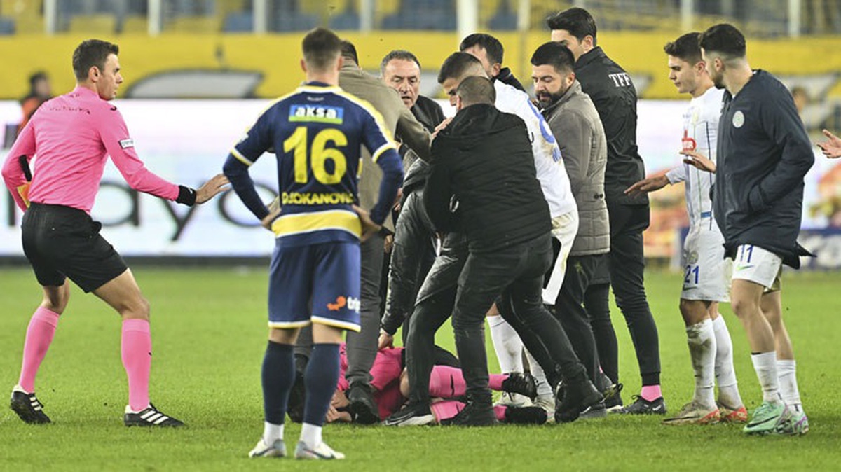 Adalet Bakanı Yılmaz Tunç sinyali verdi: Sporda şiddet yasası değişecek