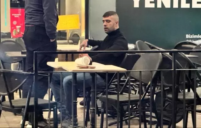 Adana'da Starbucks şubesine pompalı tüfekli saldırı