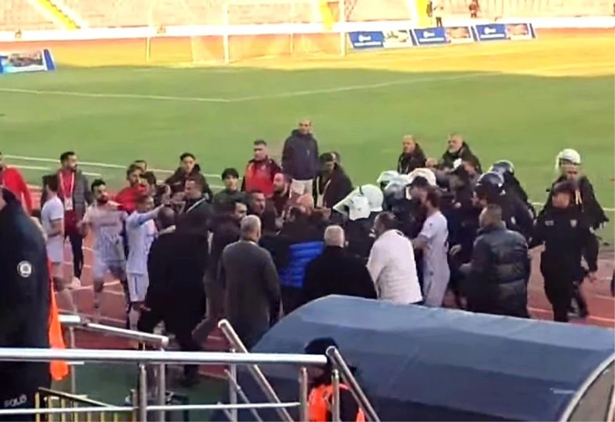 Balıkesirspor-Bergama Belediyespor Maçı PFDK\'ya Sevk Edildi