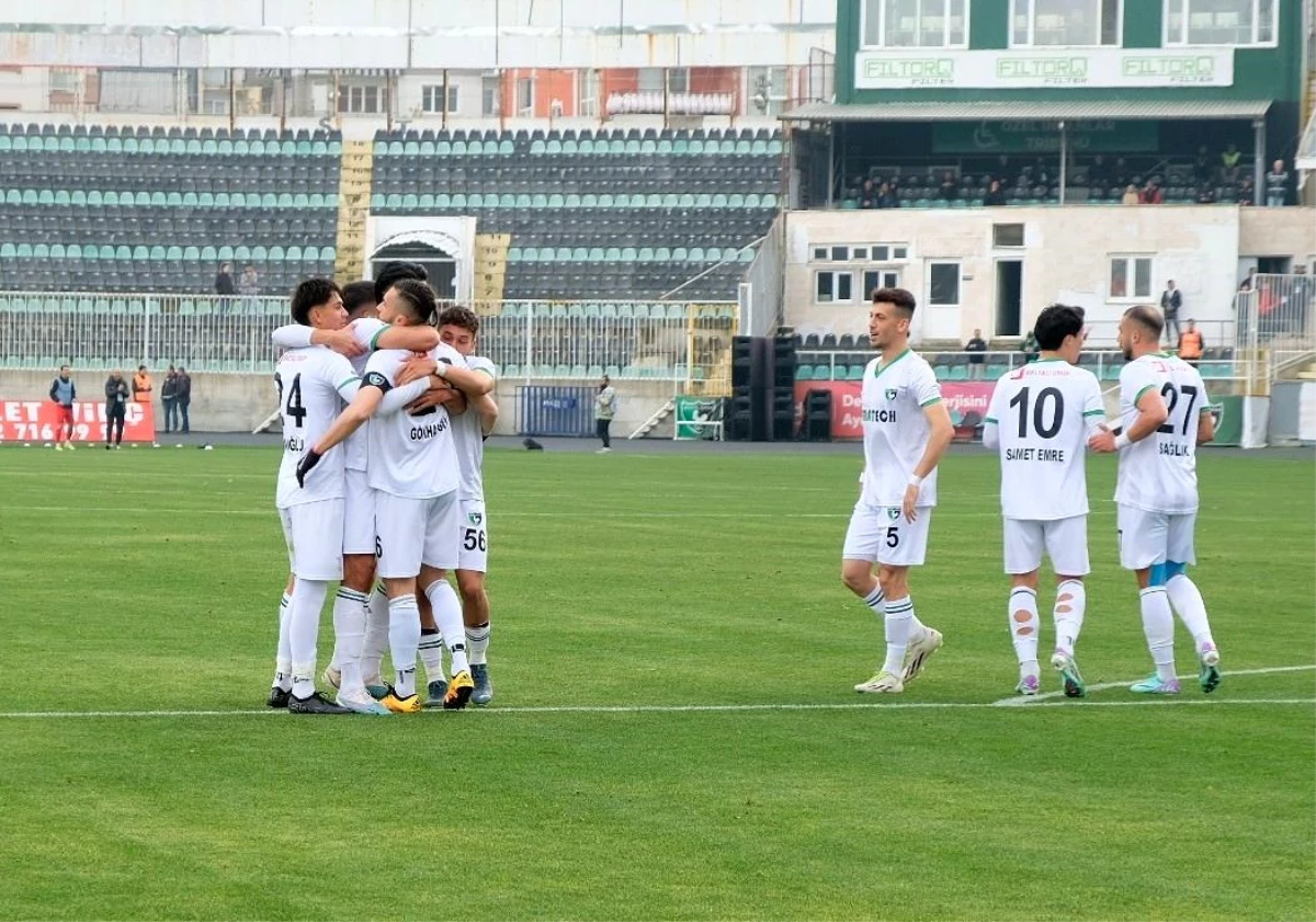 Uşakspor-Denizlispor maçı 19 Aralık\'ta oynanacak