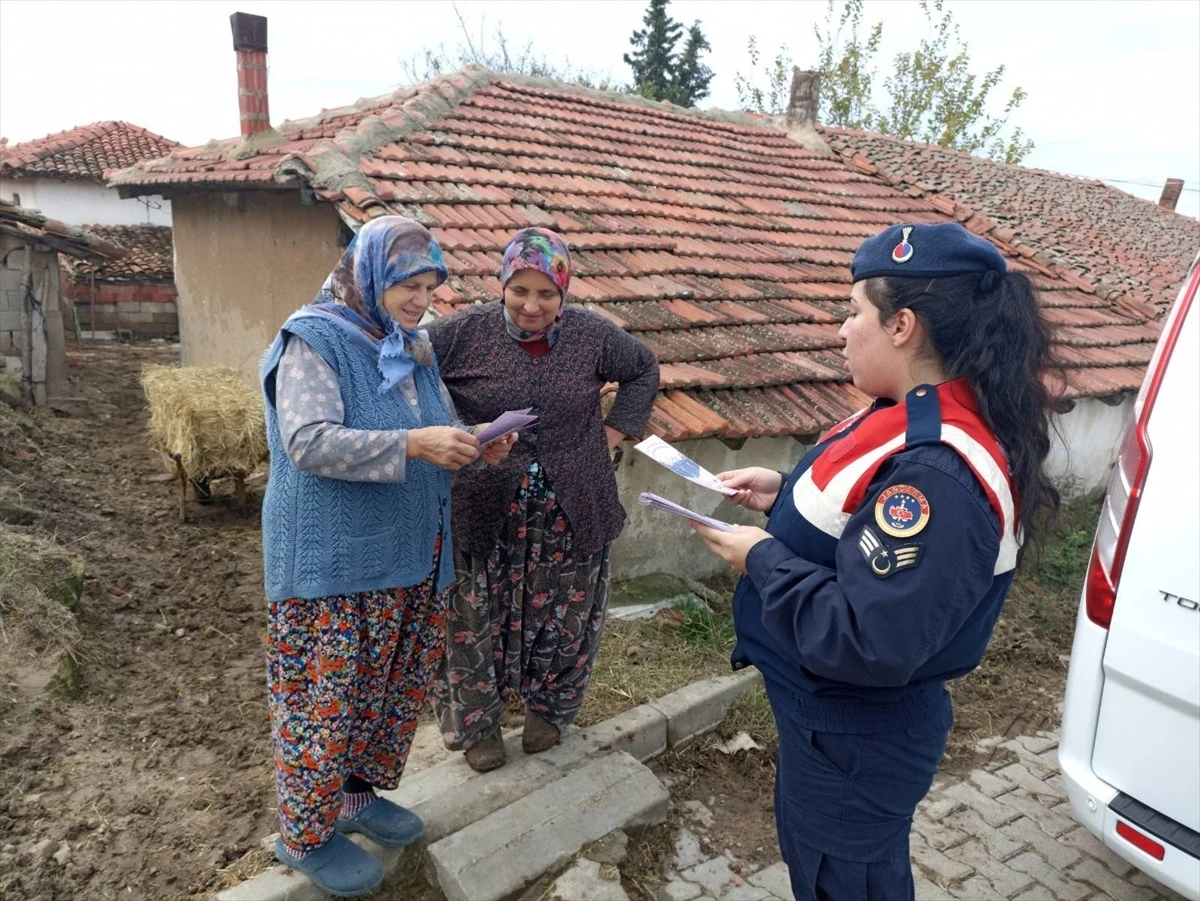 Edirne\'de jandarma ekipleri aile içi şiddetle mücadele çalışması yaptı