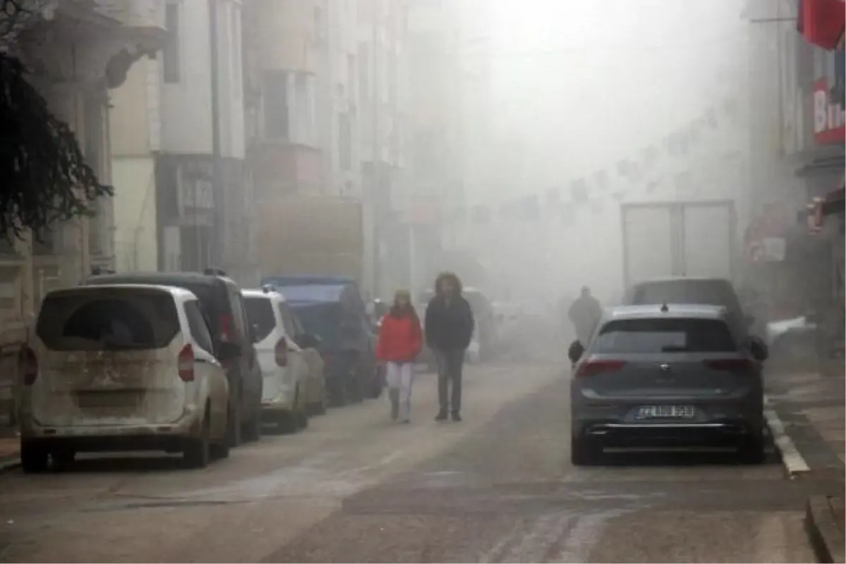Edirne'de Yoğun Sis: Görüş Mesafesi 20 Metreye Kadar Düştü