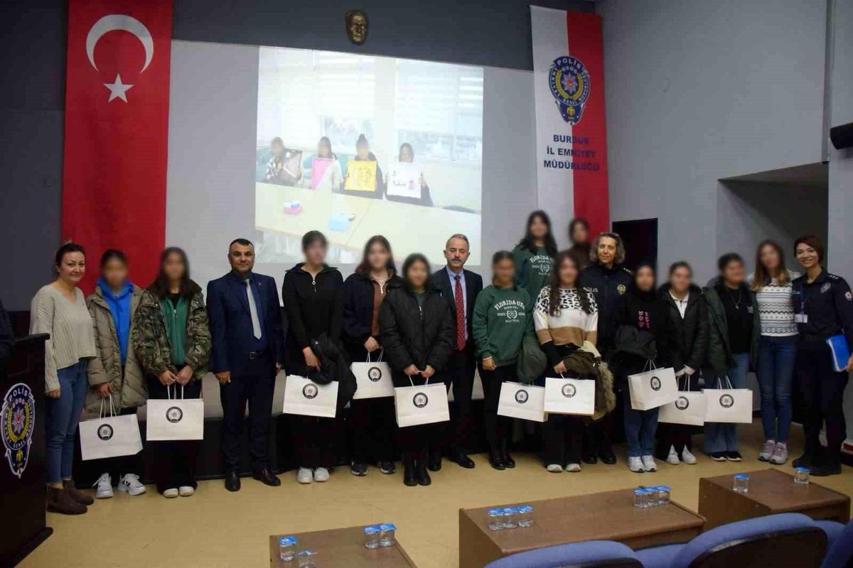 Burdur\'da Çocuk ve Gençlere Destek Projesi Tamamlandı