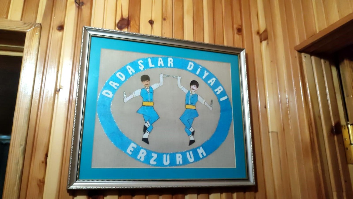 Erzurum\'da Minyatür Sanatçısı Tarihi Harman Makinesi Yaptı