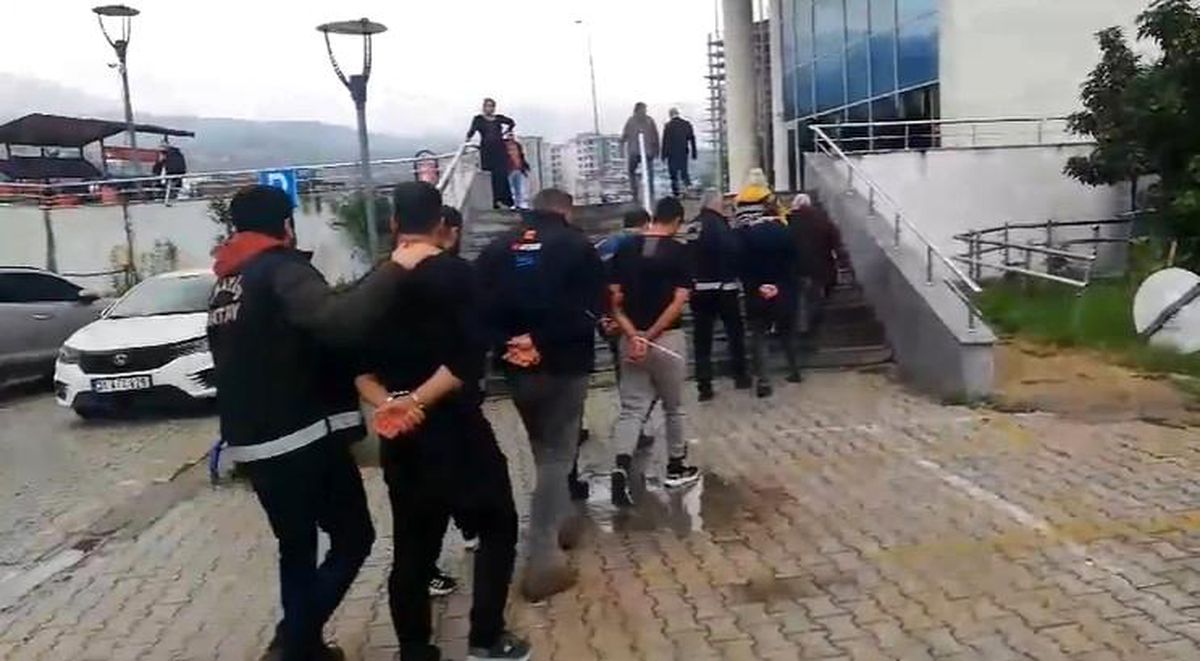 Hatay\'da 8 şüpheli yakalandı, 2\'si tutuklandı