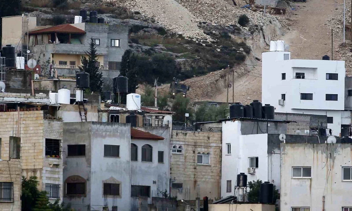 İsrail askerleri Cenin\'de evi bombaladı, çok sayıda Filistinli gözaltına alındı
