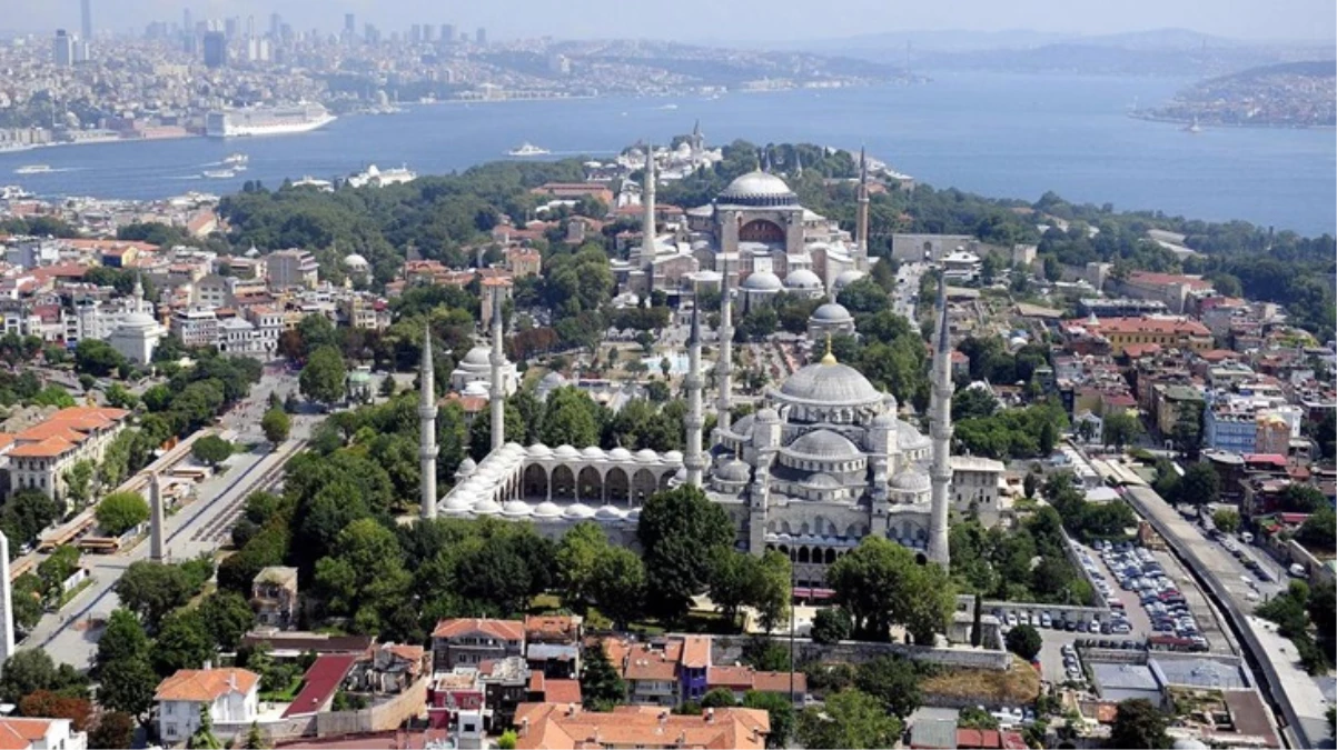 İstanbul\'da Tarihi Yarımada, Kadıköy ve Beyoğlu\'na özel araçlarla giriş ücretli olacak