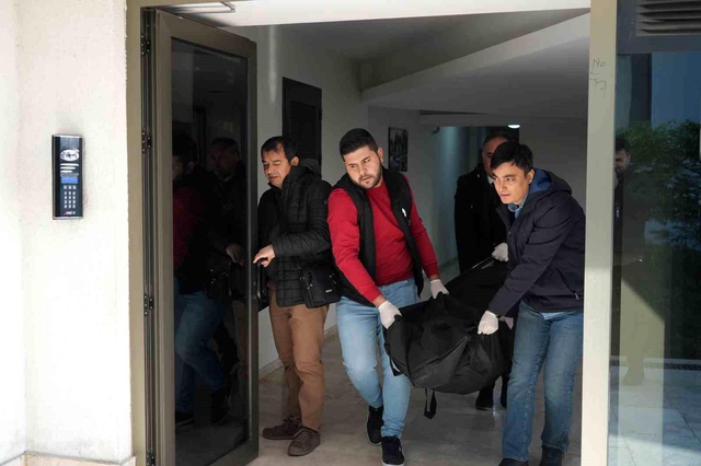 Denizli'de dehşet: Müdür yardımcısı boğazı bıçakla kesilmiş halde bulundu Denizli'de dehşet: Müdür yardımcısı boğazı bıçakla kesilmiş halde bulundu