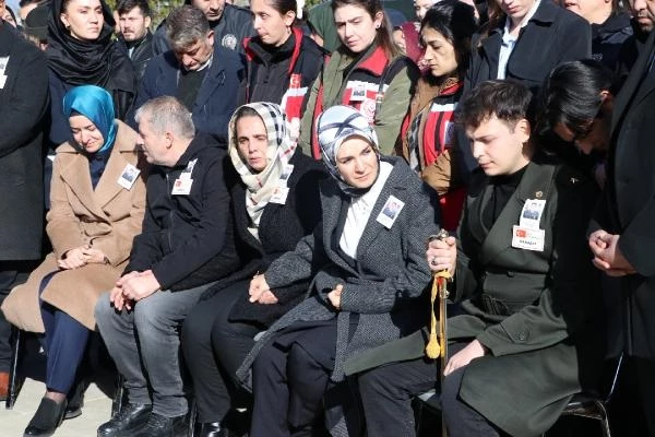 Özgür Özel'e şehit cenazesinde tepki: Demirtaş'a selam söyleyenler ne yüzle buraya geliyor?