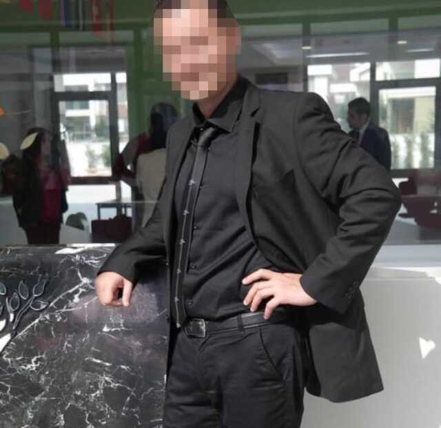 'Seni Ödüllendireceğim' deyip öğrencisini istismar eden öğretmen: 15 yaşından büyük olduğunu düşünmüştüm, pişmanım 'Seni Ödüllendireceğim' deyip öğrencisini istismar eden öğretmen: 15 yaşından büyük olduğunu düşünmüştüm, pişmanım
