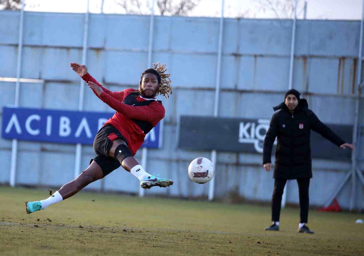 Sivasspor, Başakşehir maçı için hazırlıklara başladı