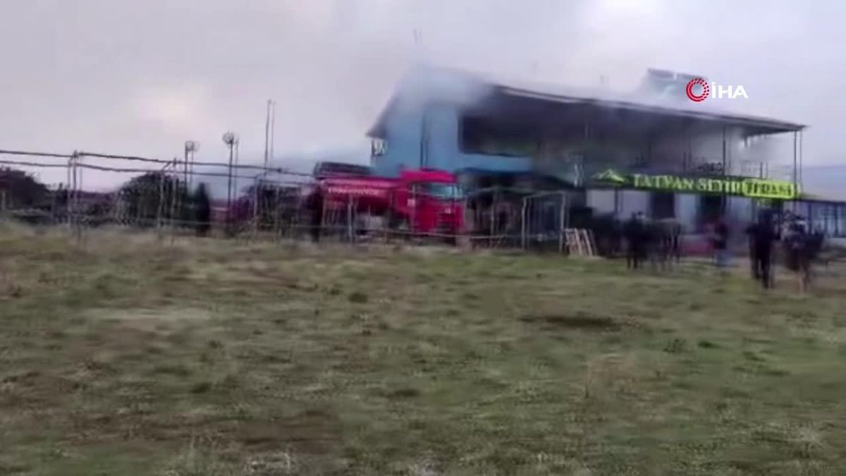 Bitlis\'te İş Yerinde Çıkan Yangın Hasara Neden Oldu