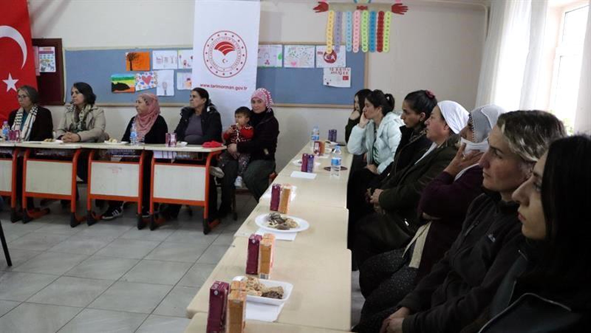 Tunceli\'de çiftçilere sağım hijyeni ve sanitasyon kursu verildi