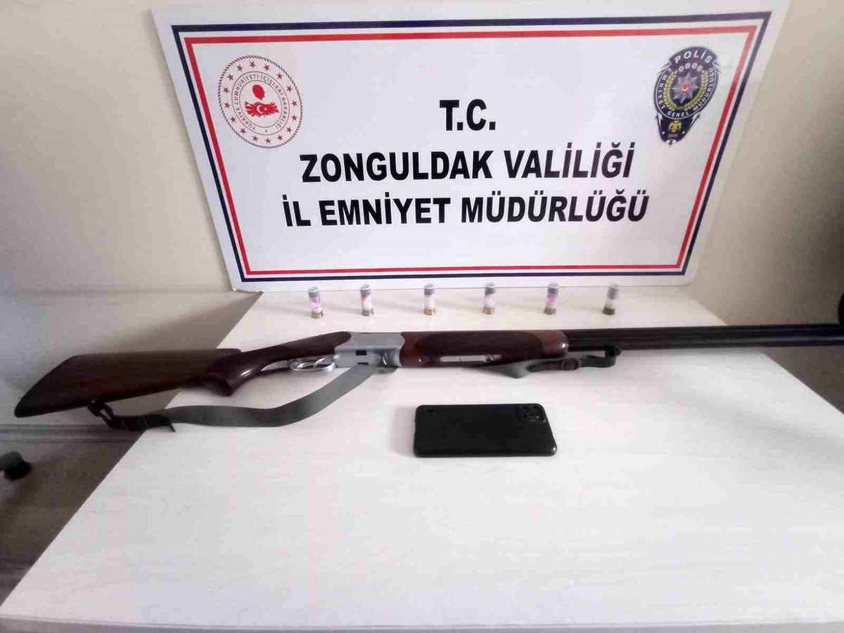 Zonguldak\'ta Sosyal Medya Üzerinden Fuhuş Aracılığı Yapan Şüpheli Tutuklandı