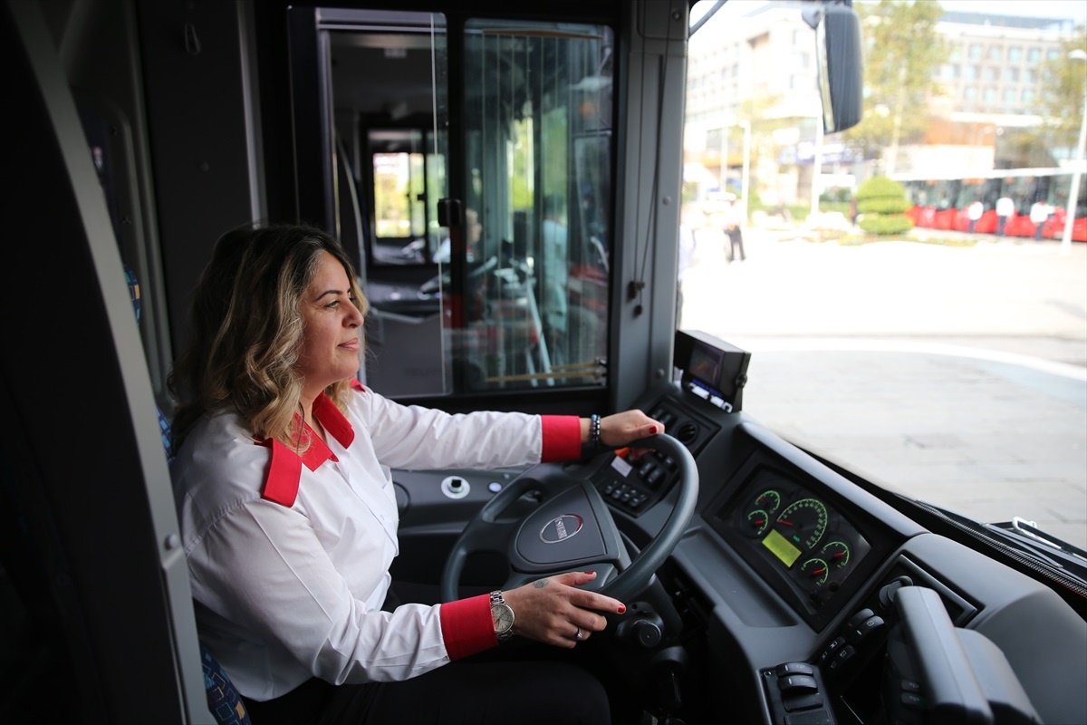 Antalya Büyükşehir Belediyesi\'nden 20 yeni otobüs