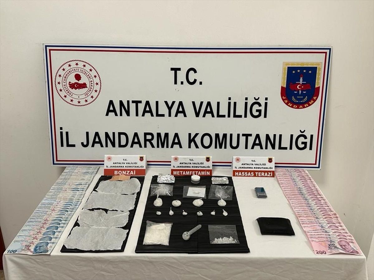 Manavgat\'ta uyuşturucu operasyonu: 4 şüpheli yakalandı