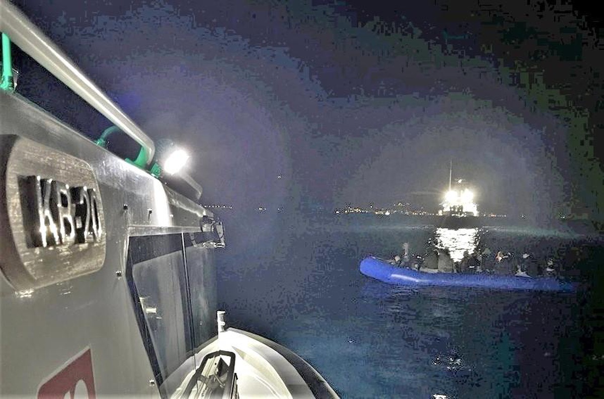 Çanakkale\'de 76 Kaçak Göçmen Yakalandı
