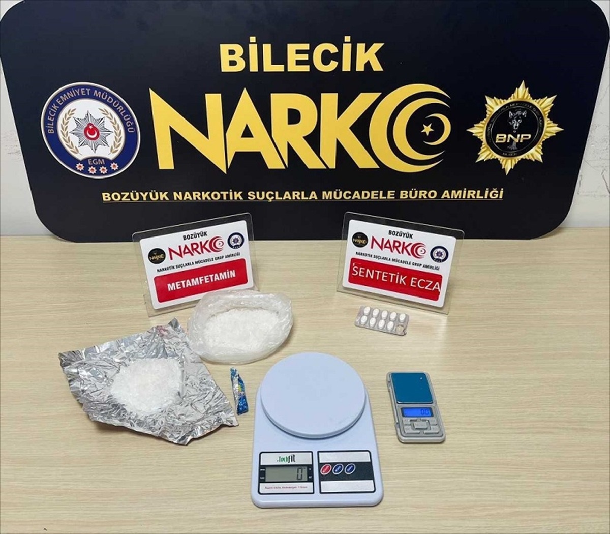 Bozüyük\'te uyuşturucu operasyonu: 3 tutuklama