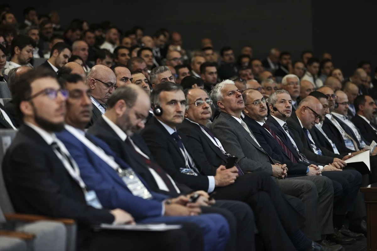 BTK Başkanı Karagözoğlu: "Ulusal ve uluslararası uydu firmalarıyla görüşmeler devam ediyor"