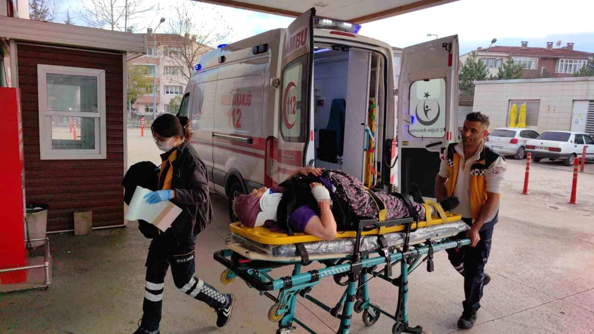 Bursa\'da tır ile otomobil çarpıştı: 2 yaralı