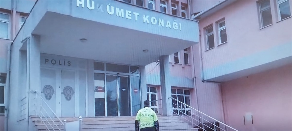 Çanakkale Gelibolu Hükümet Konağı Deprem Riski Nedeniyle Boşaltıldı