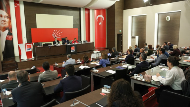 CHP'nin İstanbul Büyükşehir Belediye Başkan Adayı yeniden Ekrem İmamoğlu oldu