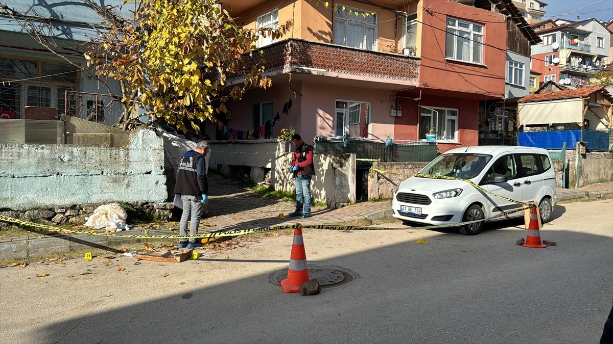 Derince\'de tartışma sonucu bıçaklanan kişi hayatını kaybetti