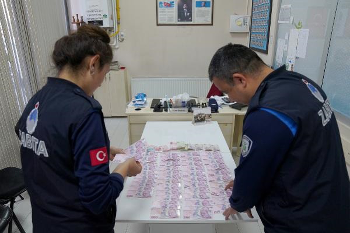 Eskişehir\'de Dilenciye 10 Bin 170 Lira Çıktı